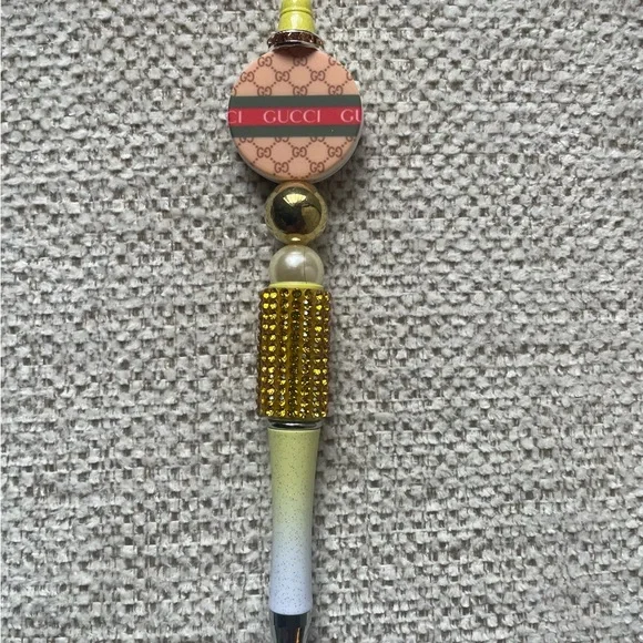 Gucci Gold and Cream Women's pen - Picture 1 of 2